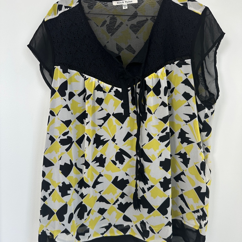 🩷 Black Rainn Abstract Yellow and Black Blouse